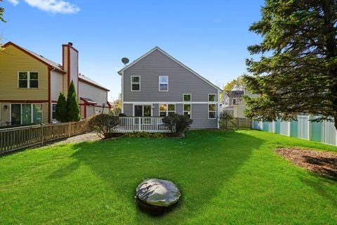 Tiny photo for 606 E London Court, Round Lake Beach, IL 60073 (MLS # 12508202)