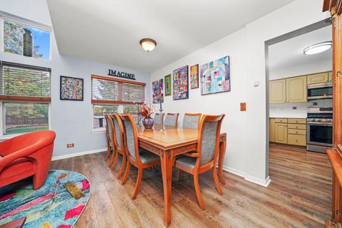 Tiny photo for 606 E London Court, Round Lake Beach, IL 60073 (MLS # 12508202)