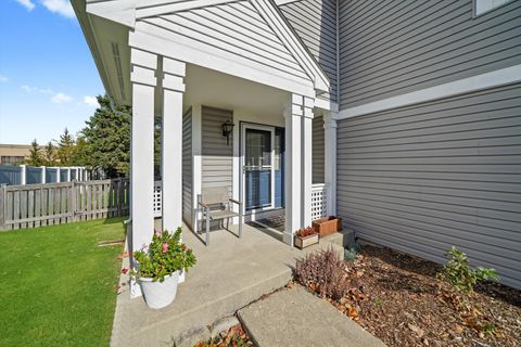 Tiny photo for 606 E London Court, Round Lake Beach, IL 60073 (MLS # 12508202)