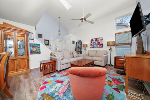 Tiny photo for 606 E London Court, Round Lake Beach, IL 60073 (MLS # 12508202)