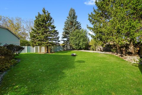 Tiny photo for 606 E London Court, Round Lake Beach, IL 60073 (MLS # 12508202)