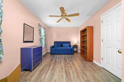 Tiny photo for 606 E London Court, Round Lake Beach, IL 60073 (MLS # 12508202)