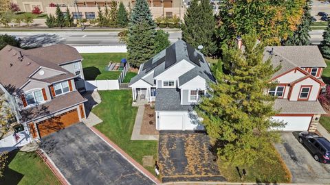 Tiny photo for 606 E London Court, Round Lake Beach, IL 60073 (MLS # 12508202)