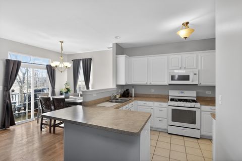 Tiny photo for 1701 Deer Pointe Drive, South Elgin, IL 60177 (MLS # 12600097)