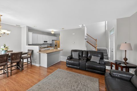 Tiny photo for 1701 Deer Pointe Drive, South Elgin, IL 60177 (MLS # 12600097)