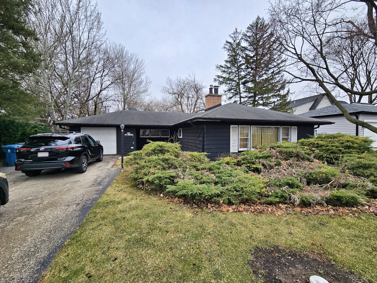 270 E Saint Charles Road