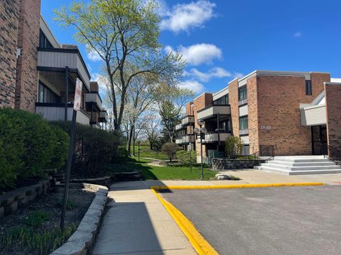 Tiny photo for 1806 Hemlock Place #204, Schaumburg, IL 60173 (MLS # 12623628)