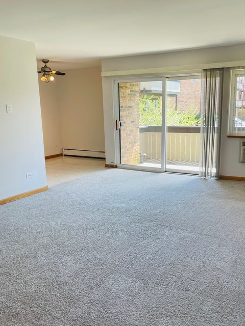 Tiny photo for 1806 Hemlock Place #204, Schaumburg, IL 60173 (MLS # 12623628)