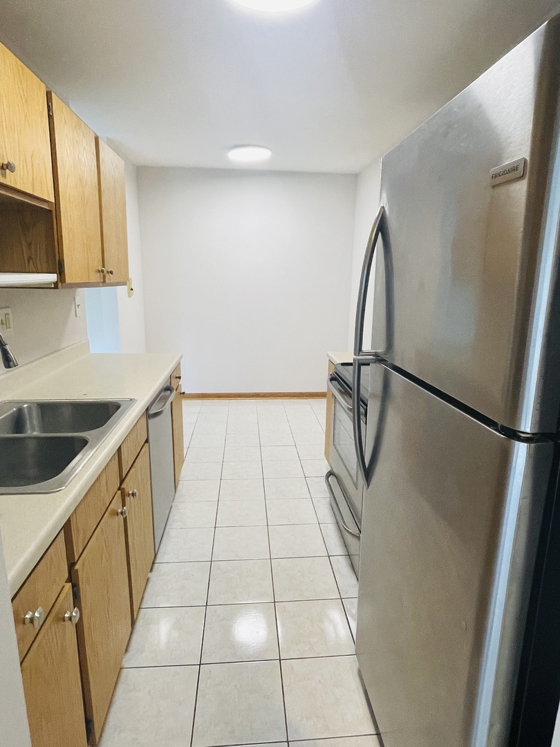1806 Hemlock Place 204