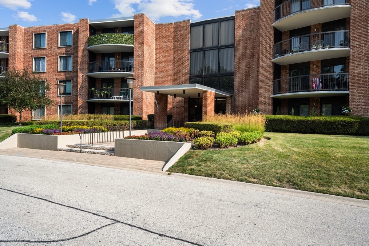 1515 CENTRAL Road 319C