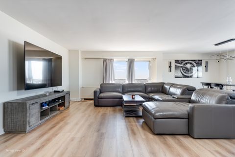 Tiny photo for Chicago, IL 60645 (MLS # 12559675)