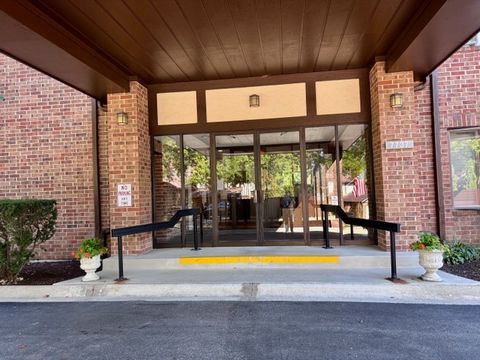 Photo of 7737 W Golf Drive #101, Palos Heights, IL 60463 (MLS # 12476590) Photo of 7737 W Golf Drive #101, Palos Heights, IL 60463 (MLS # 12476590)