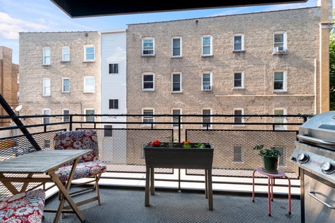 Tiny photo for 8000 Kilpatrick Avenue #2E, Skokie, IL 60076 (MLS # 12652140)