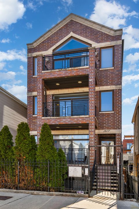 1517 W Augusta Boulevard 2 Chicago IL 60642