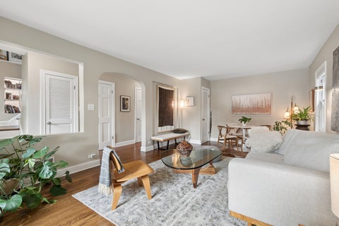 Tiny photo for 2916 W Fargo Avenue, Chicago, IL 60645 (MLS # 12767038)