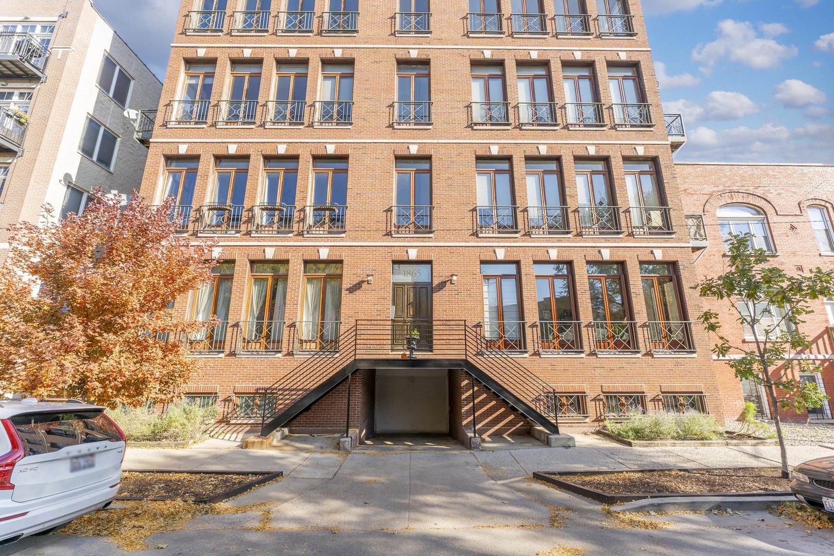 1865 N Winnebago Avenue 4N