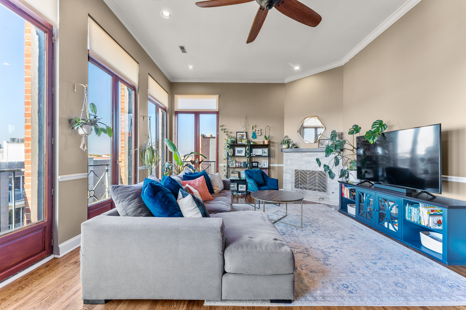 1865 N Winnebago Avenue 4N