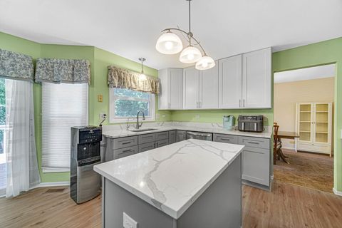 Tiny photo for 1940 Waverly Lane, Algonquin, IL 60102 (MLS # 12675809)