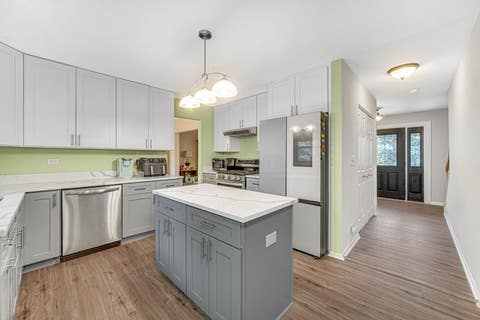 Tiny photo for 1940 Waverly Lane, Algonquin, IL 60102 (MLS # 12675809)