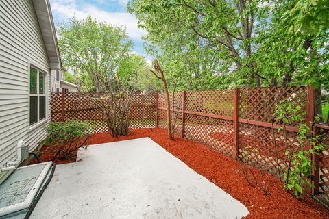 Tiny photo for 1940 Waverly Lane, Algonquin, IL 60102 (MLS # 12675809)