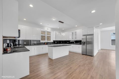 Tiny photo for 615 Harper Drive, Algonquin, IL 60102 (MLS # 12615697)