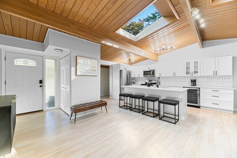 Tiny photo for 3504 Dato Avenue, Highland Park, IL 60035 (MLS # 12497334)