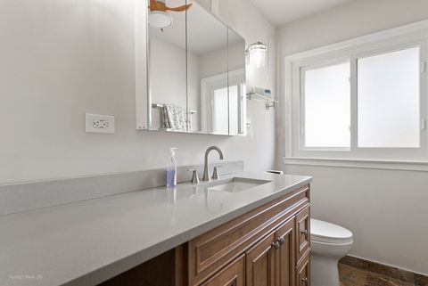 Tiny photo for 621 Oriole Avenue N, Park Ridge, IL 60068 (MLS # 12614665)