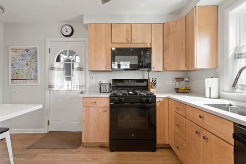 Tiny photo for 621 Oriole Avenue N, Park Ridge, IL 60068 (MLS # 12614665)