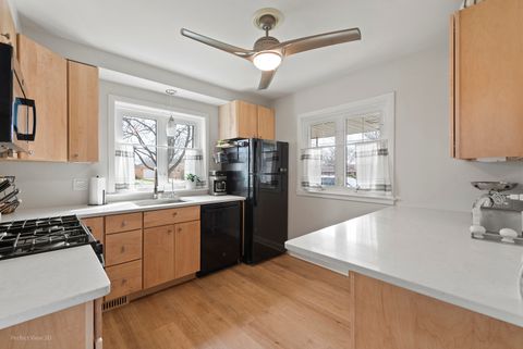 Tiny photo for 621 Oriole Avenue N, Park Ridge, IL 60068 (MLS # 12614665)