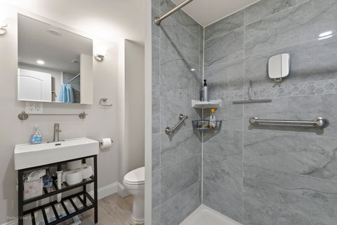 Tiny photo for 621 Oriole Avenue N, Park Ridge, IL 60068 (MLS # 12614665)