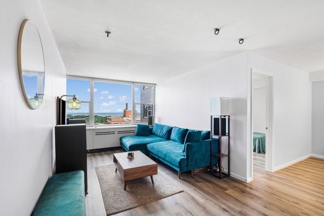 4250 N Marine Drive 2130