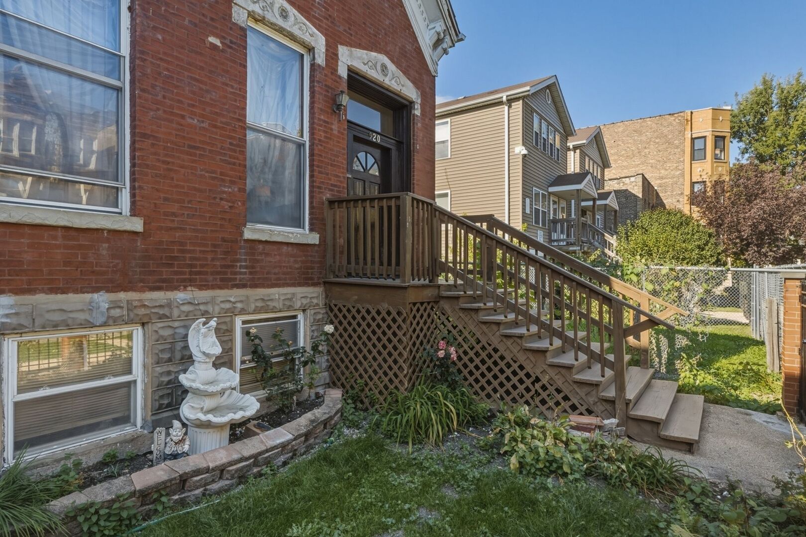 920 N Mozart Street