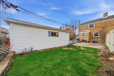 Tiny photo for 3941 N Mobile Avenue, Chicago, IL 60634 (MLS # 12566522)