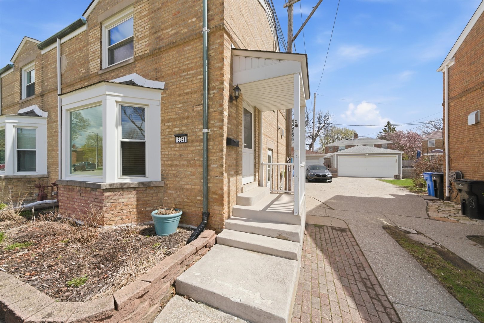 3941 N Mobile Avenue