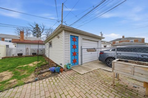 Tiny photo for 3941 N Mobile Avenue, Chicago, IL 60634 (MLS # 12566522)