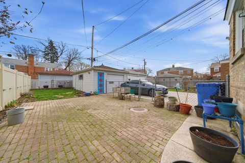 Tiny photo for 3941 N Mobile Avenue, Chicago, IL 60634 (MLS # 12566522)