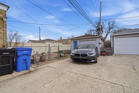 Tiny photo for 3941 N Mobile Avenue, Chicago, IL 60634 (MLS # 12566522)
