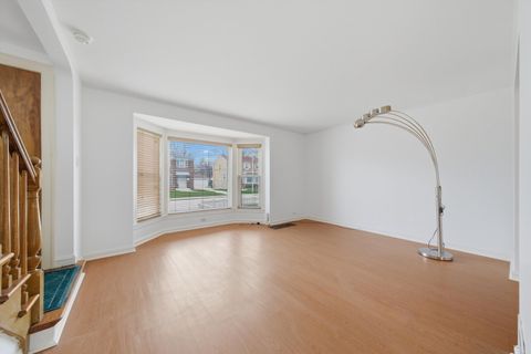 Tiny photo for 3941 N Mobile Avenue, Chicago, IL 60634 (MLS # 12566522)