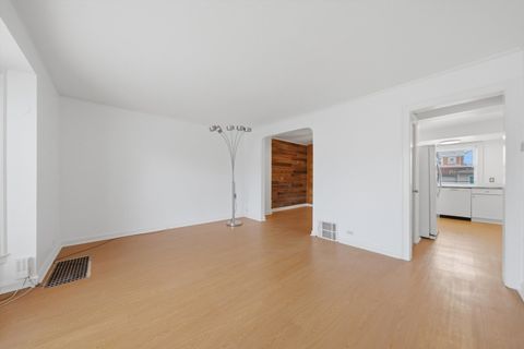 Tiny photo for 3941 N Mobile Avenue, Chicago, IL 60634 (MLS # 12566522)