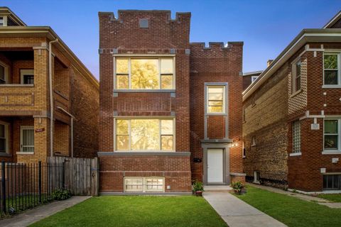 6806 S Rockwell Street Chicago IL 60629
