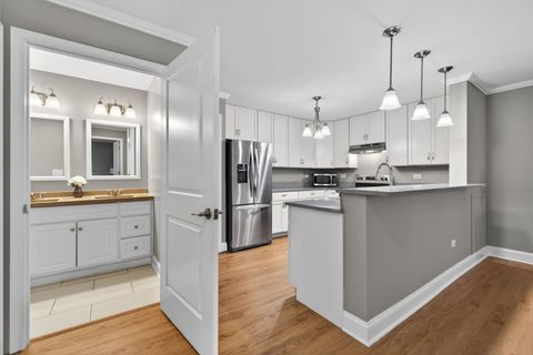 Tiny photo for 1613 Silverstone Drive #1613, Carpentersville, IL 60110 (MLS # 12630101)