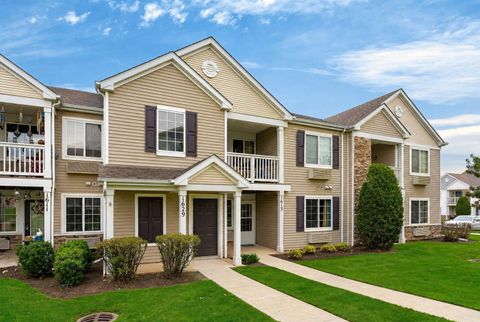 Tiny photo for 1613 Silverstone Drive #1613, Carpentersville, IL 60110 (MLS # 12630101)