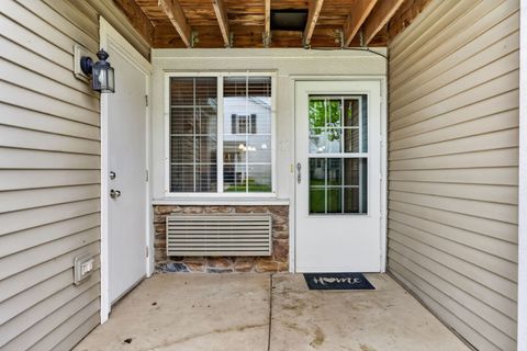 Tiny photo for 1613 Silverstone Drive #1613, Carpentersville, IL 60110 (MLS # 12630101)