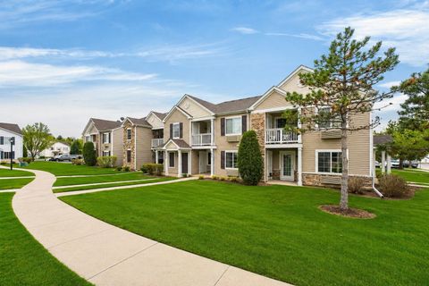 Tiny photo for 1613 Silverstone Drive #1613, Carpentersville, IL 60110 (MLS # 12630101)