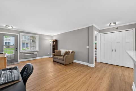 Tiny photo for 1613 Silverstone Drive #1613, Carpentersville, IL 60110 (MLS # 12630101)