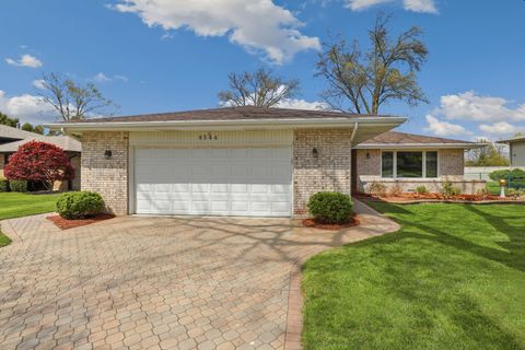 Photo of 8544 W 143rd Place, Orland Park, IL 60462 (MLS # 12621232)