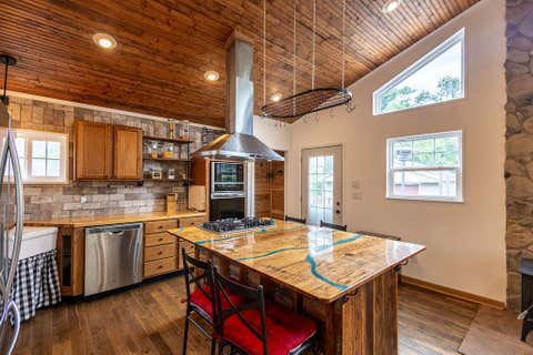 Tiny photo for 306 N Washington Street, Westmont, IL 60559 (MLS # 12678551)