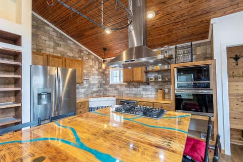 Tiny photo for 306 N Washington Street, Westmont, IL 60559 (MLS # 12678551)