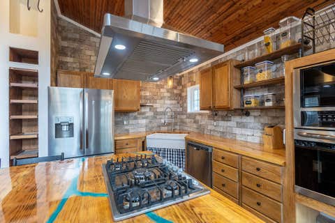 Tiny photo for 306 N Washington Street, Westmont, IL 60559 (MLS # 12678551)
