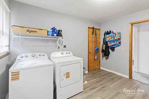 Tiny photo for 590 Jonette Avenue, Bradley, IL 60915 (MLS # 12498628)